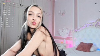 lornaelin squirt nude cam